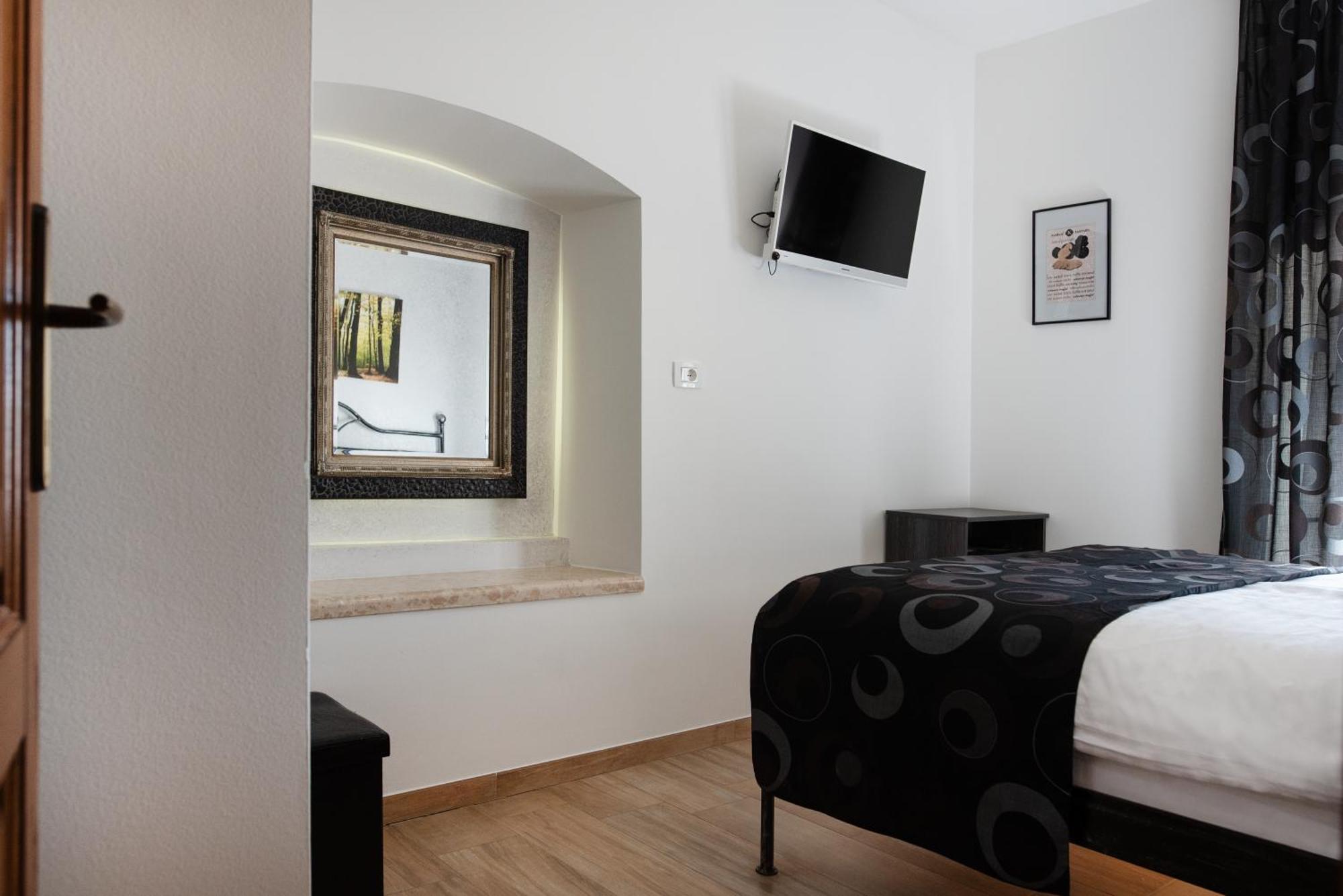 Апартаменты Truffle House Karlic Бузет Экстерьер фото